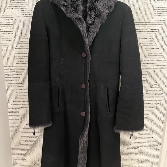 Luxurious Hooded Shearling -Genuine Vintage - Picture 4 of 16